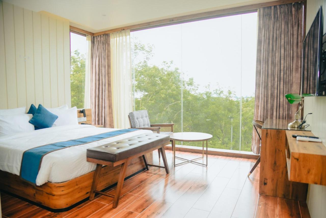 The Convoy Hotel Dibrugarh Eksteriør billede