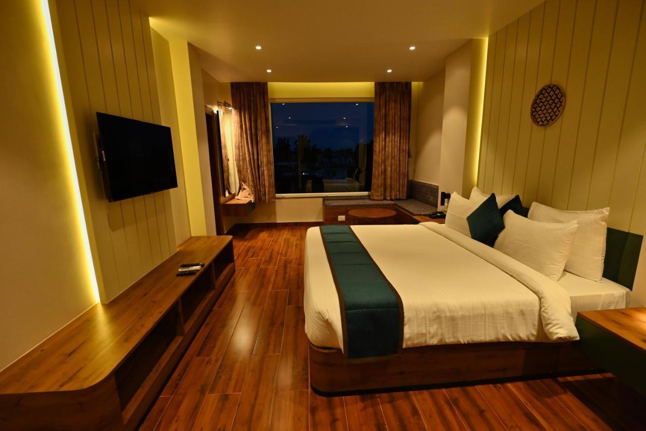 The Convoy Hotel Dibrugarh Eksteriør billede