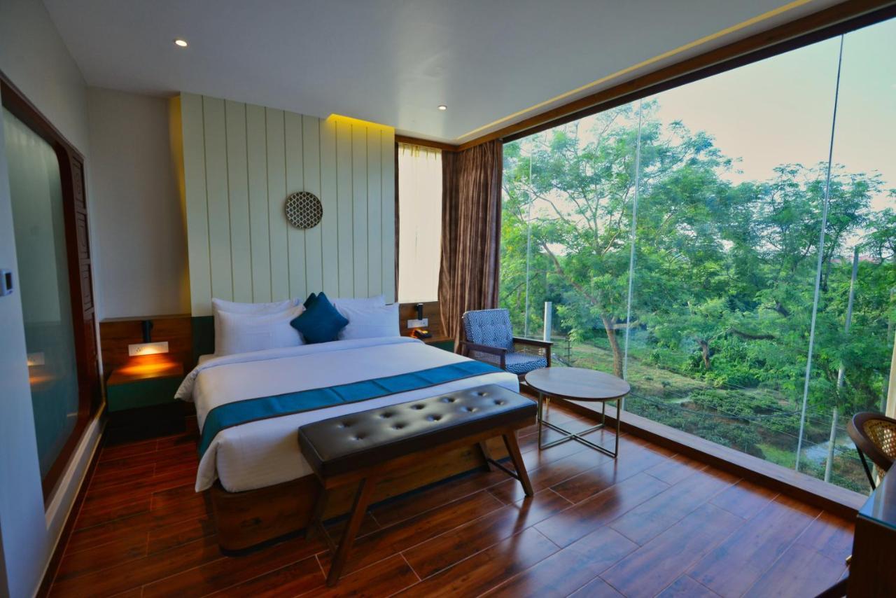 The Convoy Hotel Dibrugarh Eksteriør billede